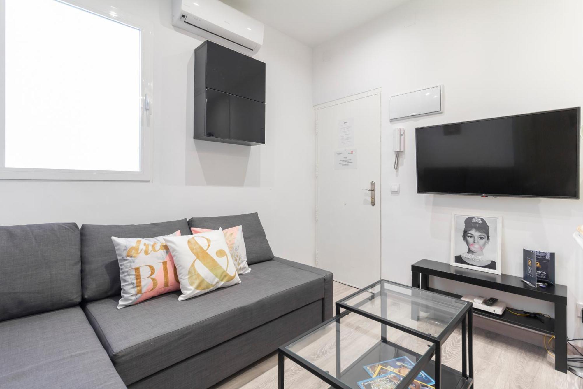 Ronda De Valencia Apartamento Madri Exterior foto